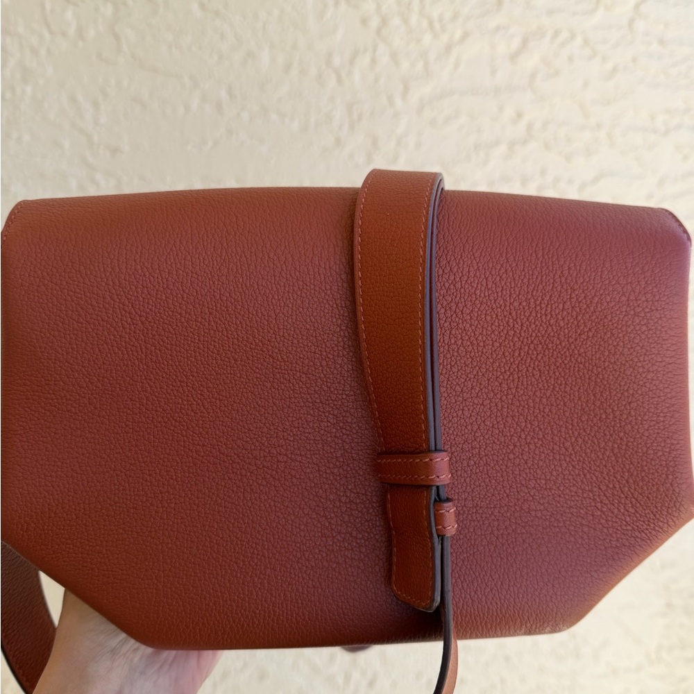 Hermès Opli 24 bronze leather shoulder bag / crossbody bag